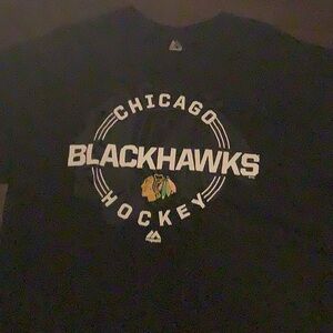Men’s XL Chicago BlackHawks black tee-shirt